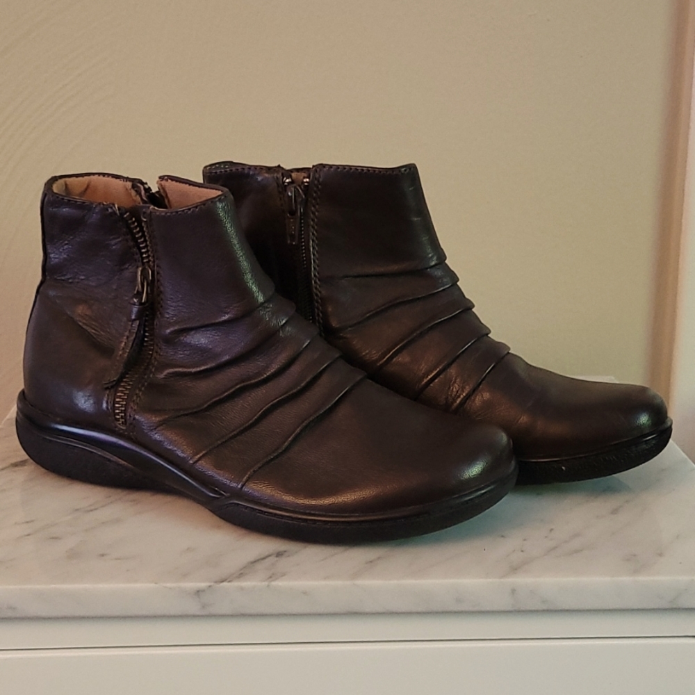 Clarks booties